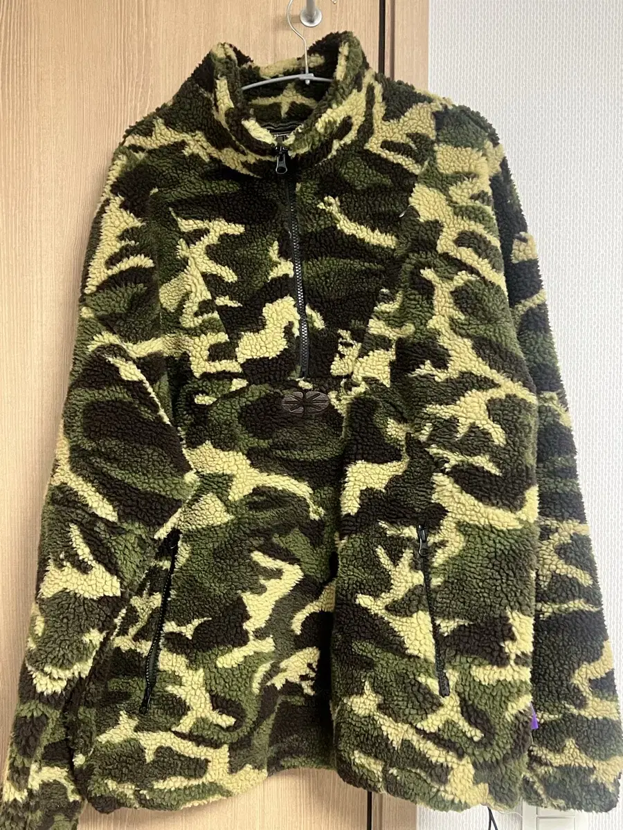 [ERTR] Embroidery Anorak Fleece (Camo)